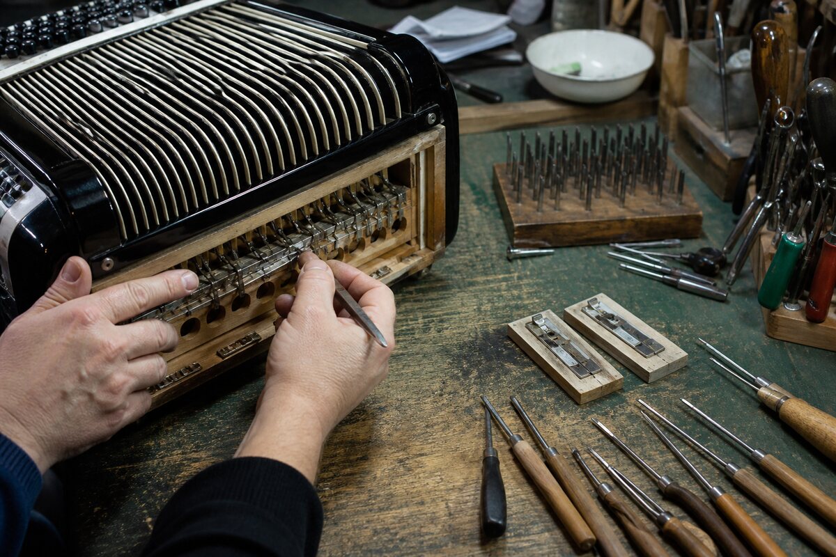 Personal poetry projects: a Civil War haiku collection: original editorial photograph for the Italian accordion reference
